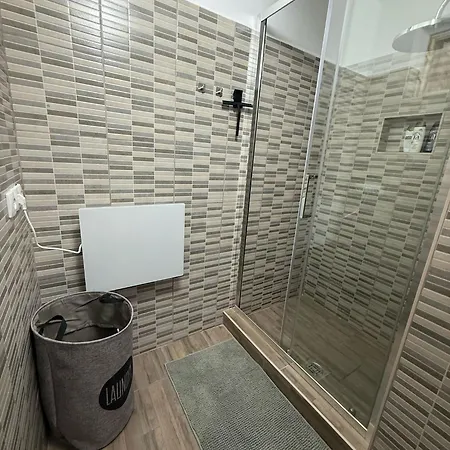 招待所 Offline Vendeghaz